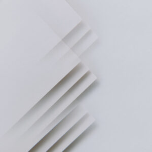 das Kunstprojekt WHITE # WEIß im Kunstpavillon der Stadt Brandenburg - Workshop Faltung mit Bettina Engel